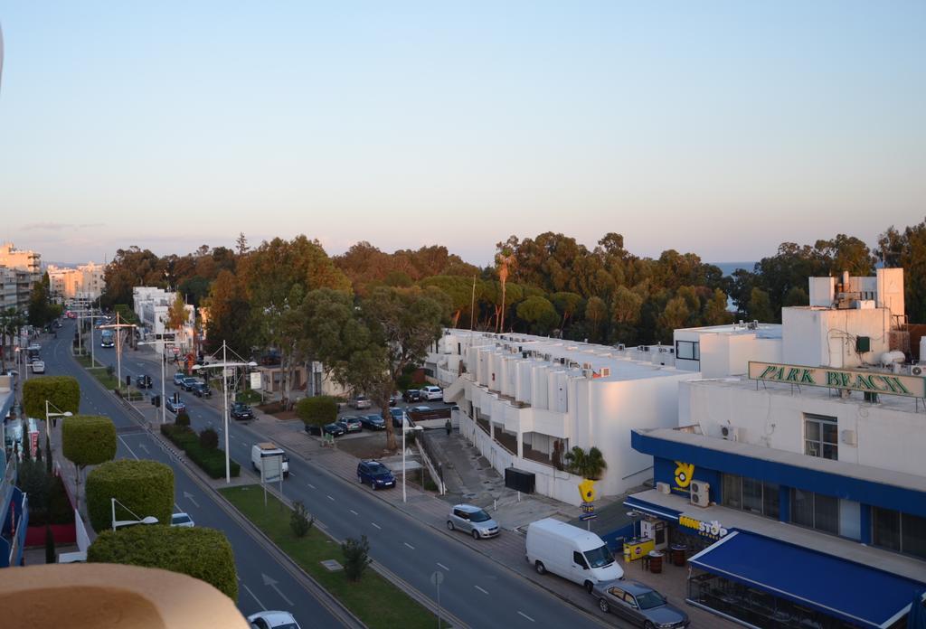 Pebble Beach Holiday Apartments Limassol Exterior foto